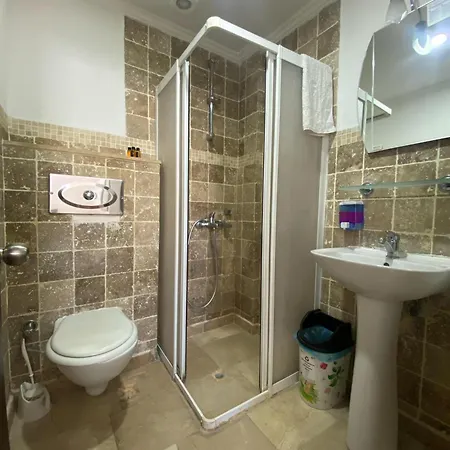 לינה וארוחת בוקר Hotel Alanya