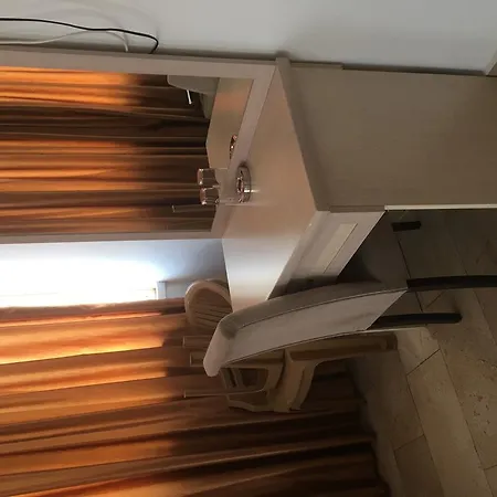 לינה וארוחת בוקר Hotel Alanya אלאניה